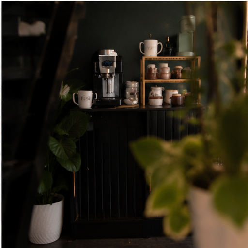 Studio lounge and details